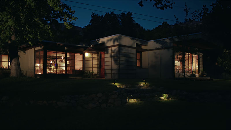 Screenshot of Miles Leonard's house from the show "A.P. Bio"